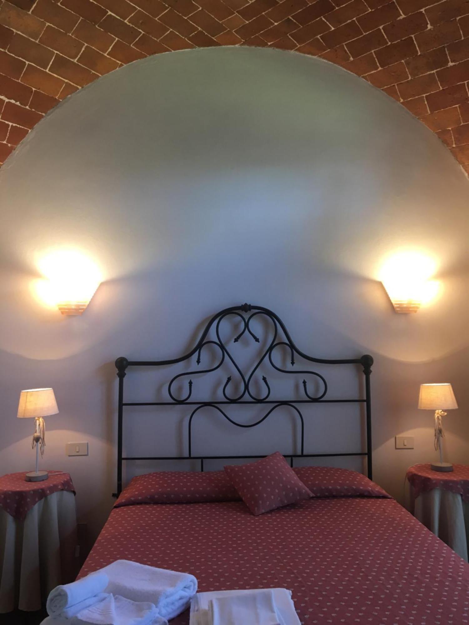 Fattoria Cirene Guest House Фолоника Стая снимка